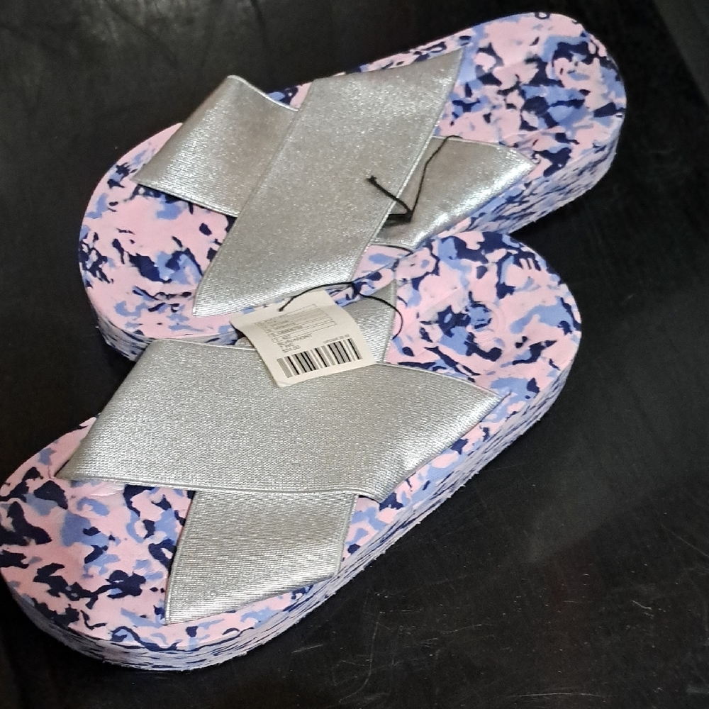 Sandals - Picture 4 of 4